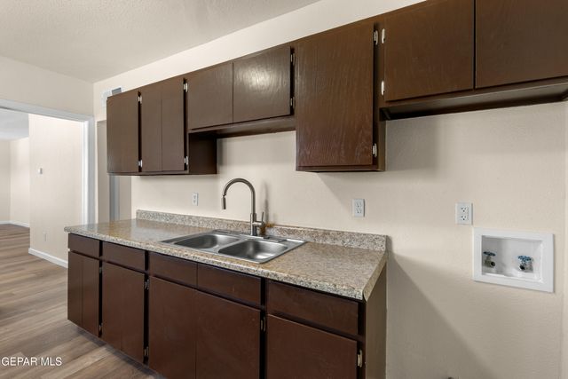 8948 MATTERHORN Drive, El Paso, TX 79904