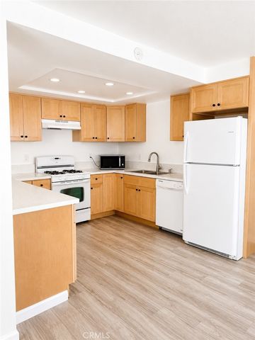 3209 Clay Street, Newport Beach, CA 92663