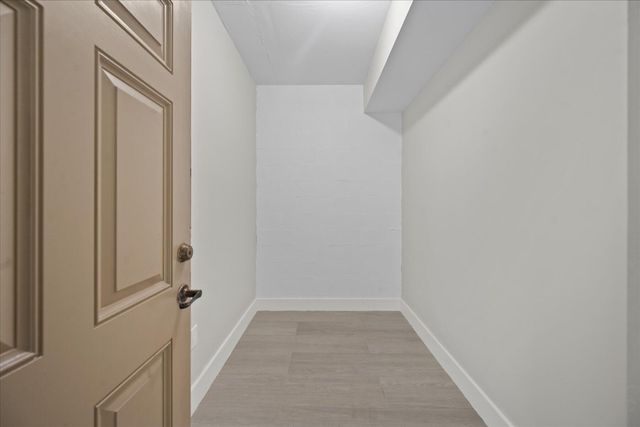 2020 Greenview Shores Boulevard 102, Wellington, FL 33414
