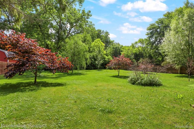 23059 Remick Drive, Clinton Charter Township, MI 48036