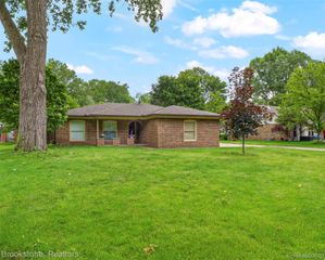 23059 Remick Drive, Clinton Charter Township, MI 48036