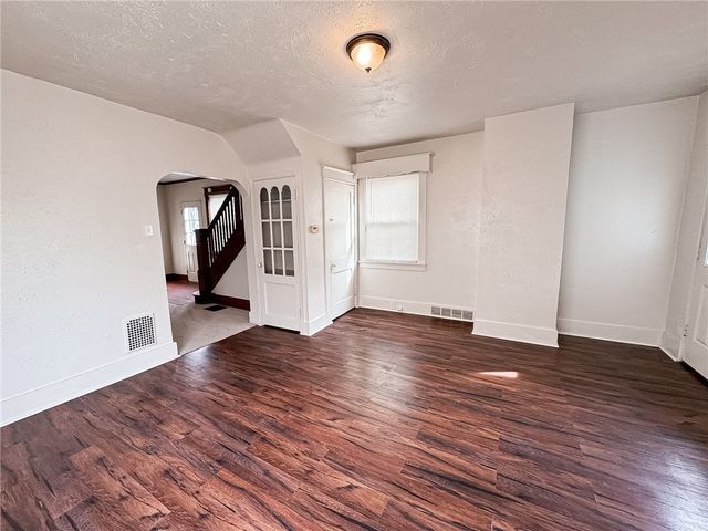 510 High St, Versailles Boro, PA 15132