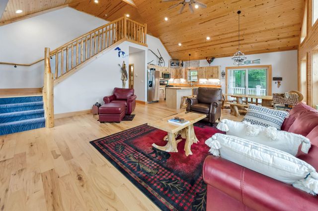 3188 W River Drive, Gladwin, MI 48624