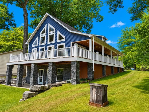 3188 W River Drive, Gladwin, MI 48624