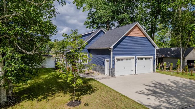 3188 W River Drive, Gladwin, MI 48624