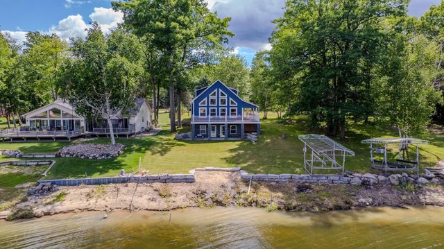 3188 W River Drive, Gladwin, MI 48624