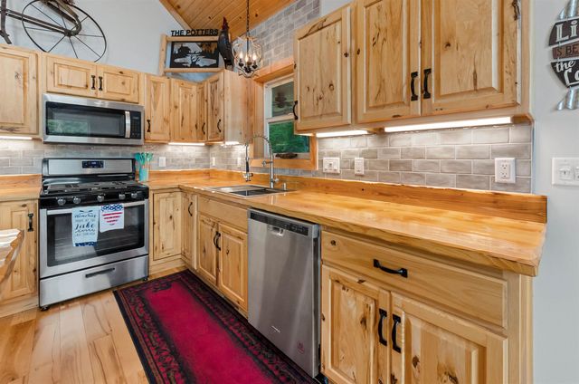 3188 W River Drive, Gladwin, MI 48624