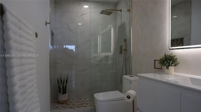 3280 NW 51st Ter, Miami, FL 33142