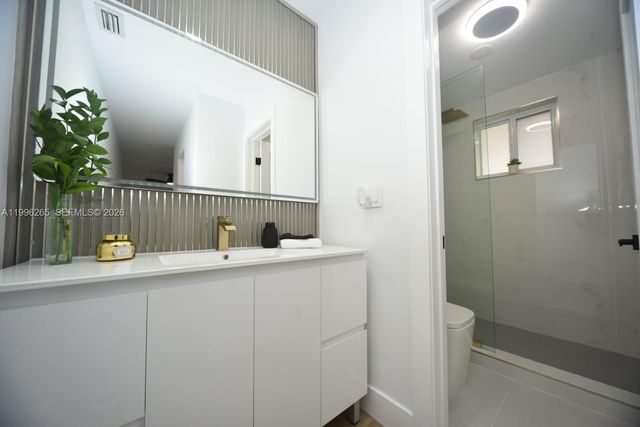 3280 NW 51st Ter, Miami, FL 33142