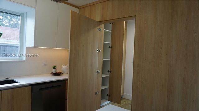 3280 NW 51st Ter, Miami, FL 33142