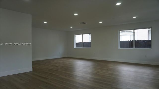 3280 NW 51st Ter, Miami, FL 33142