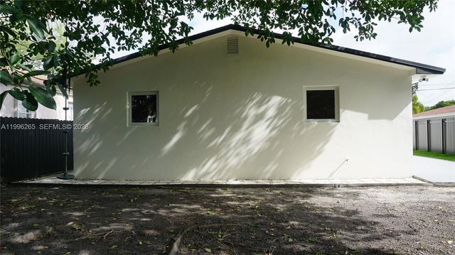 3280 NW 51st Ter, Miami, FL 33142