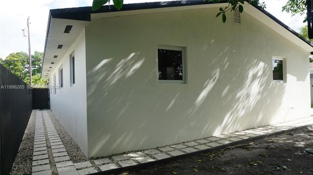 3280 NW 51st Ter, Miami, FL 33142