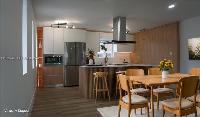 3280 NW 51st Ter, Miami, FL 33142