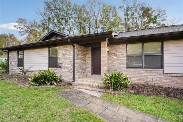 106 Lively Circle, Daphne, AL 36526