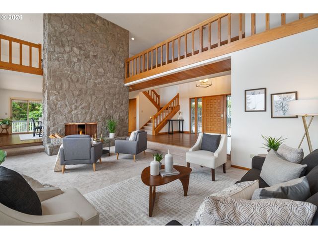 2495 PALISADES CREST Dr, Lake Oswego, OR 97034