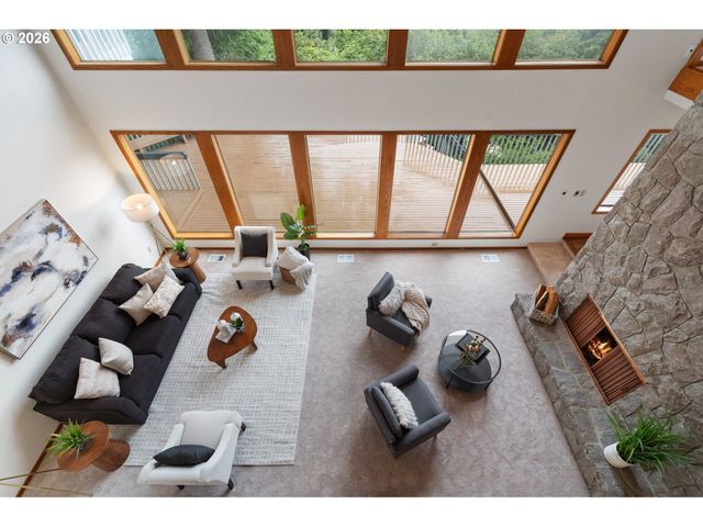 2495 PALISADES CREST Dr, Lake Oswego, OR 97034