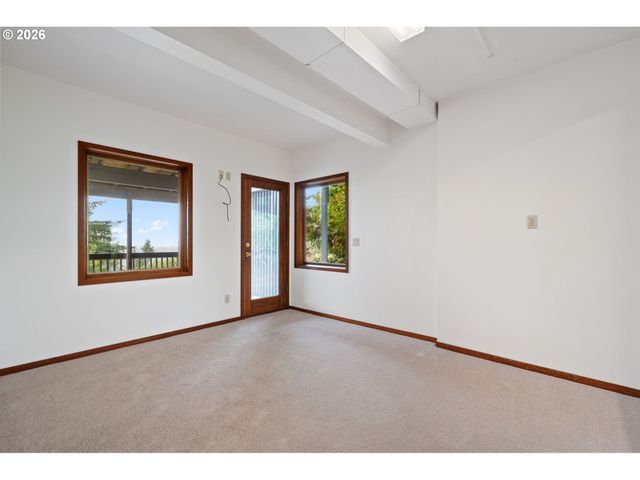 2495 PALISADES CREST Dr, Lake Oswego, OR 97034