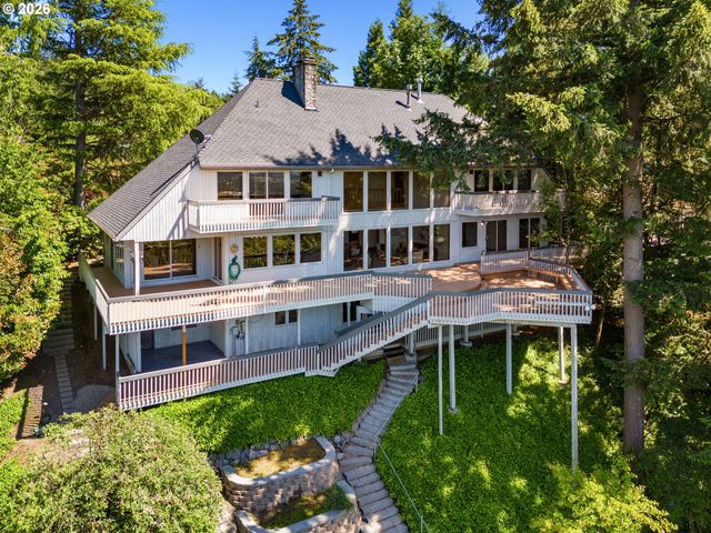 2495 PALISADES CREST Dr, Lake Oswego, OR 97034