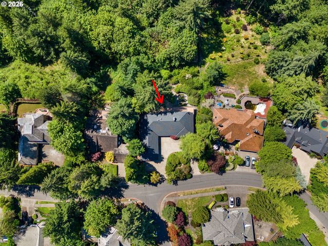2495 PALISADES CREST Dr, Lake Oswego, OR 97034