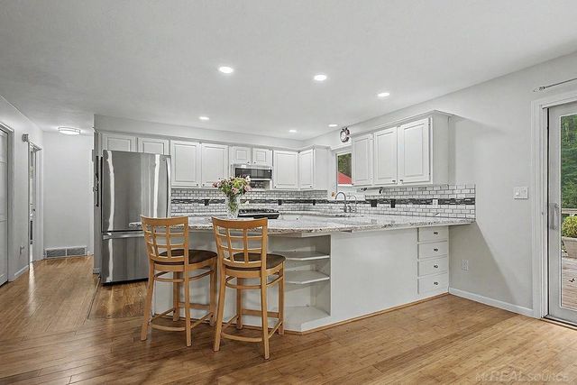 1571 Waukazoo Drive, Park Twp, MI 49424