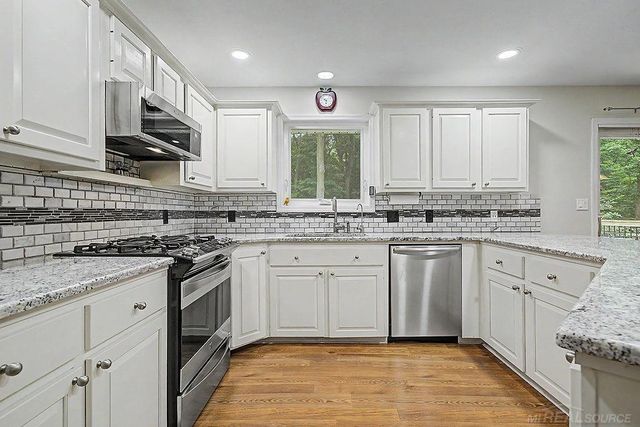 1571 Waukazoo Drive, Park Twp, MI 49424