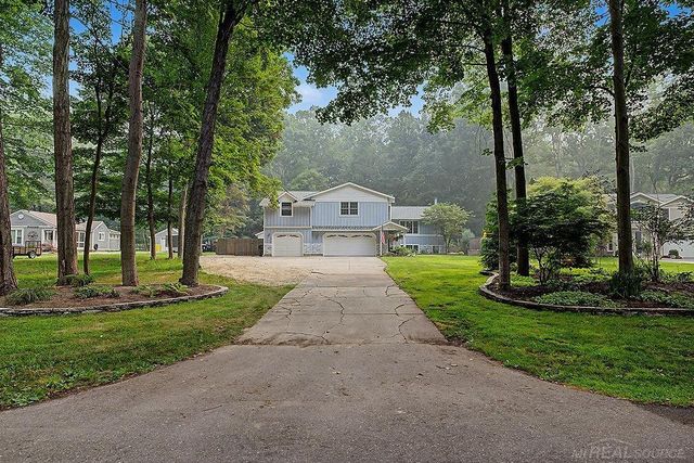 1571 Waukazoo Drive, Park Twp, MI 49424