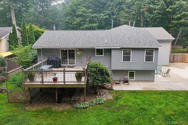 1571 Waukazoo Drive, Park Twp, MI 49424