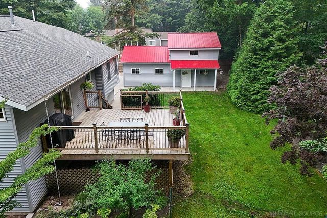 1571 Waukazoo Drive, Park Twp, MI 49424