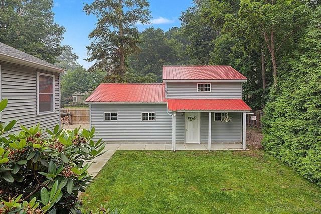 1571 Waukazoo Drive, Park Twp, MI 49424