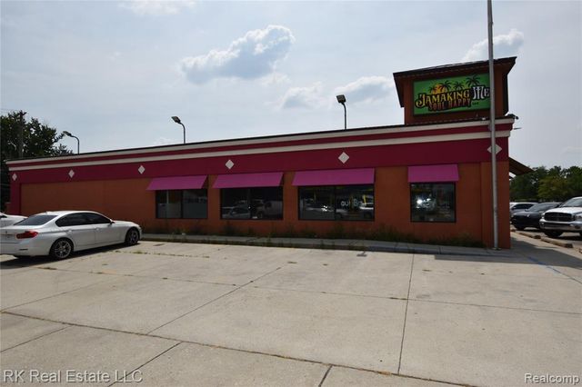 19840 Kelly Road, Harper Woods, MI 48225
