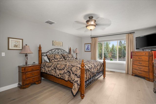 18206 S Hanson Pond Ln, Cheney, WA 99004