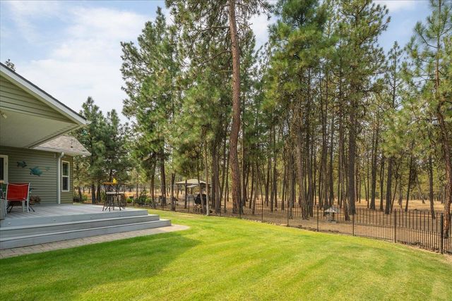 18206 S Hanson Pond Ln, Cheney, WA 99004