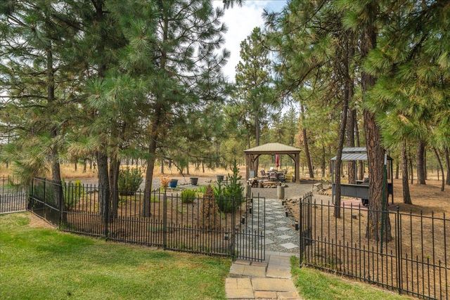 18206 S Hanson Pond Ln, Cheney, WA 99004