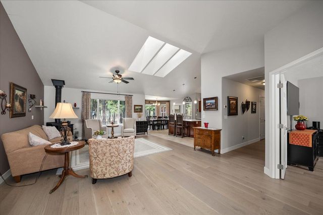 18206 S Hanson Pond Ln, Cheney, WA 99004