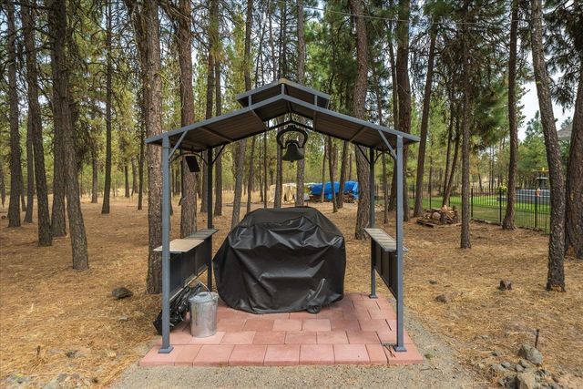 18206 S Hanson Pond Ln, Cheney, WA 99004