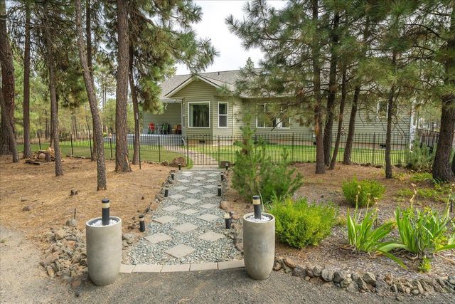 18206 S Hanson Pond Ln, Cheney, WA 99004