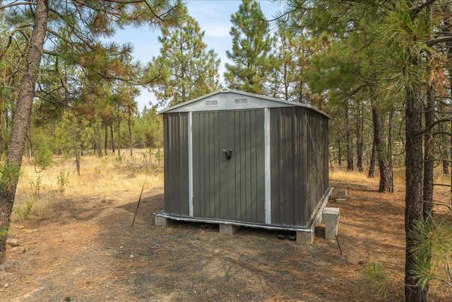 18206 S Hanson Pond Ln, Cheney, WA 99004