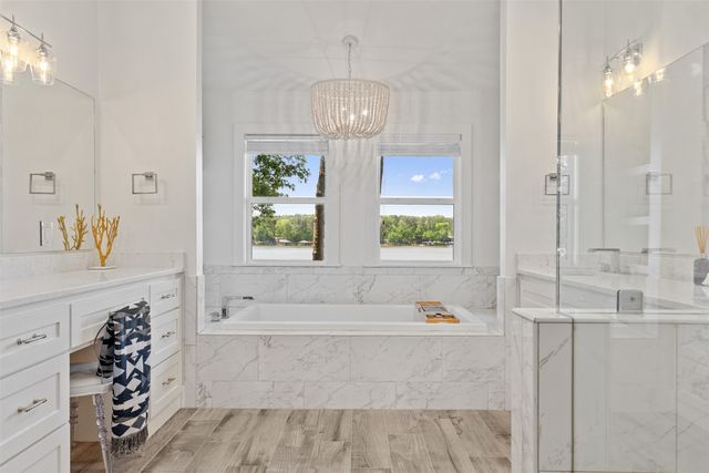 688 Eagle Point Drive E, Mount Vernon, TX 75457