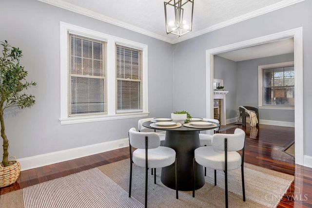 4458 W Eighth Street, Cincinnati, OH 45238