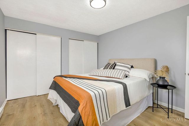 4458 W Eighth Street, Cincinnati, OH 45238