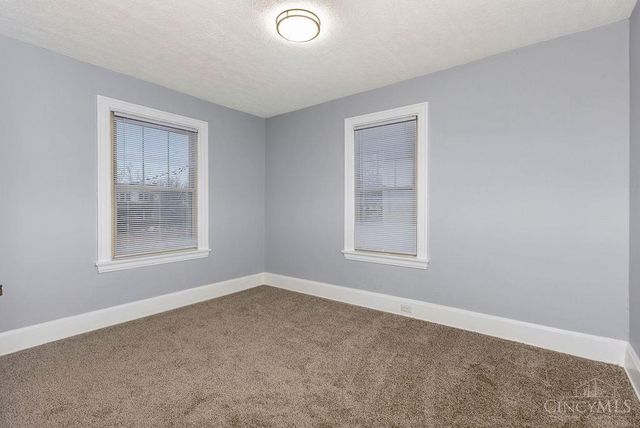 4458 W Eighth Street, Cincinnati, OH 45238