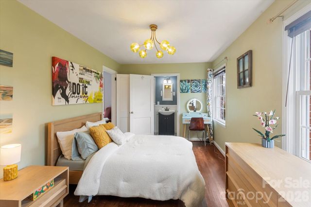 7 Wilshire Drive, Asheville, NC 28806