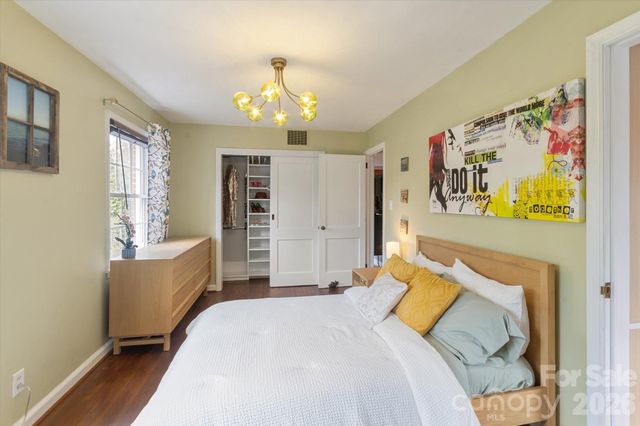 7 Wilshire Drive, Asheville, NC 28806