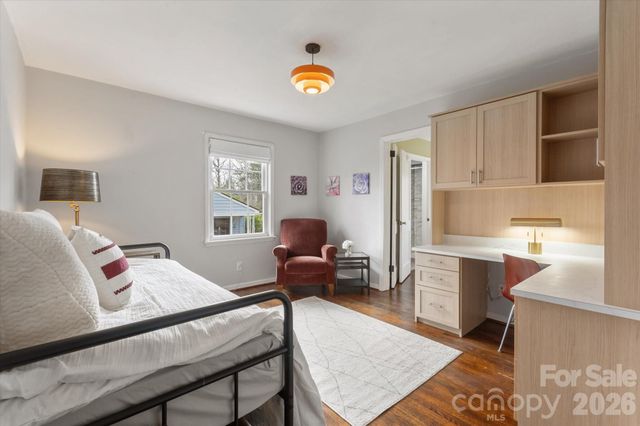 7 Wilshire Drive, Asheville, NC 28806