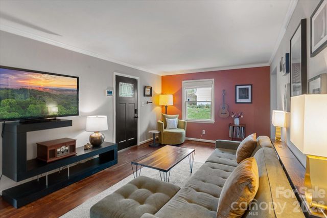 7 Wilshire Drive, Asheville, NC 28806