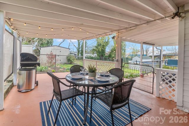 7 Wilshire Drive, Asheville, NC 28806