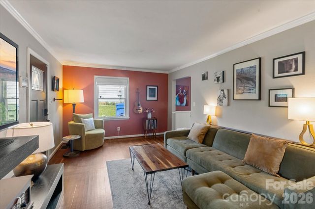 7 Wilshire Drive, Asheville, NC 28806