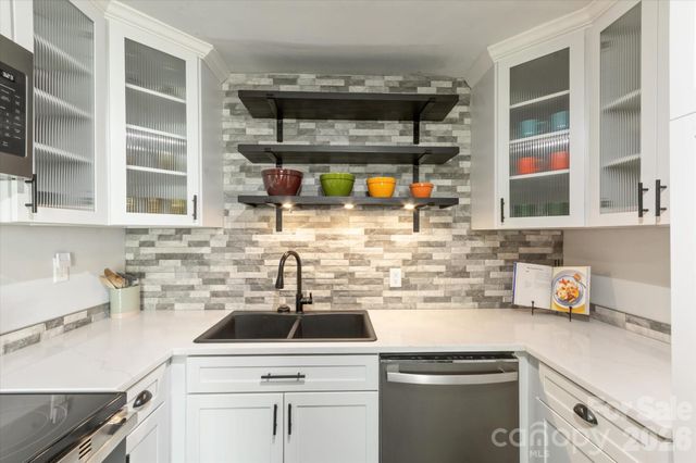 7 Wilshire Drive, Asheville, NC 28806