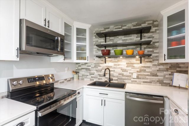 7 Wilshire Drive, Asheville, NC 28806